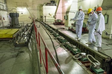 مهندسون داخل محطة تشيرنوبل في 2017 (أرشيفية)