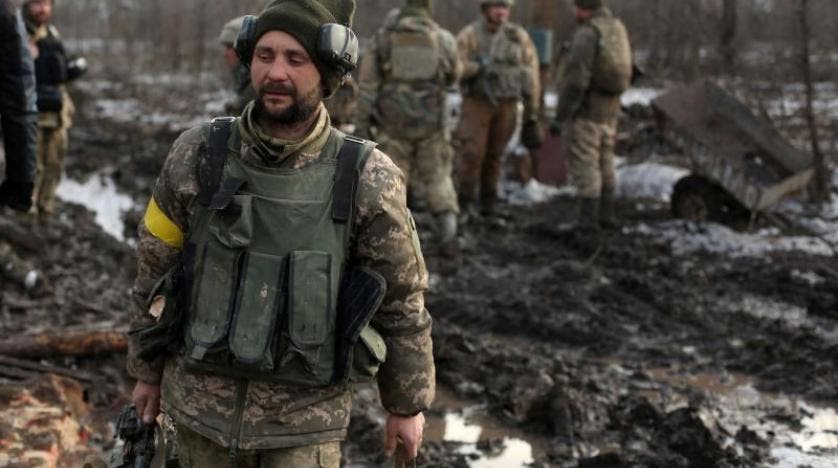 قوات أوكرانية بالقرب من ماريوبول