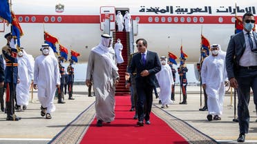 Egypt's President Abdel Fattah al-Sisi (R) welcoming Crown Prince of Abu Dhabi Mohamed bin Zayed in Sharm el-Sheikh, March 21, 2022. (AFP)