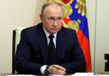 بوتين خلال اجتماع وزاري أمس