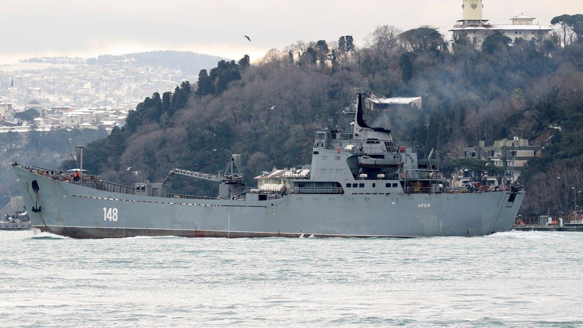 The Russian Navy's large landing ship Orsk sails in the Bosphorus, on its way to the Black Sea, in Istanbul, Turkey, January 24, 2022. Picture taken January 24, 2022. REUTERS/Yoruk Isik