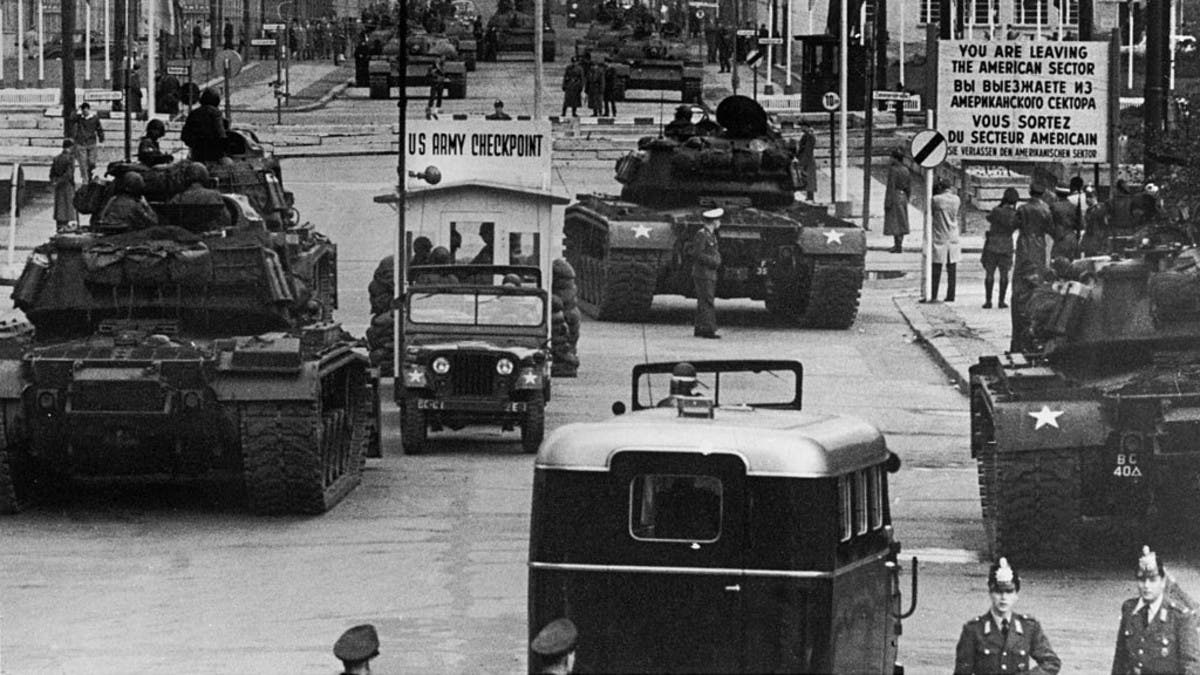 أواخر الخمسينيات.. كادت برلين أن تتسبب بحرب أميركية سوفيتية