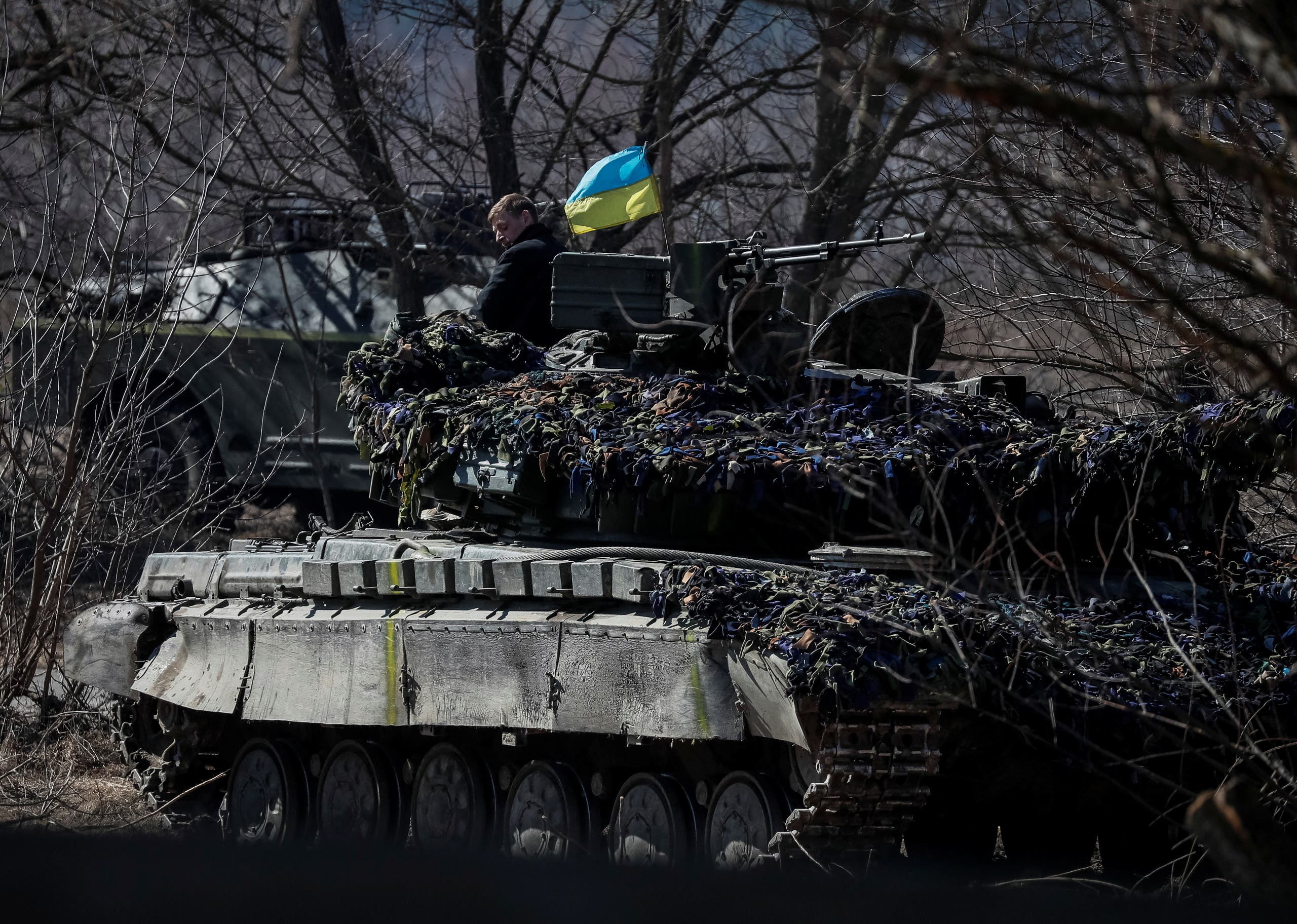 جندي أوكراني في شرق كييف (أرشيفية من رويترز)