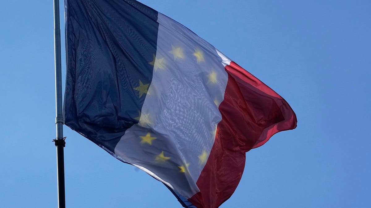 رسمان مسيئان لأوروبا نشرتهما سفارة روسيا يغضبان فرنسا