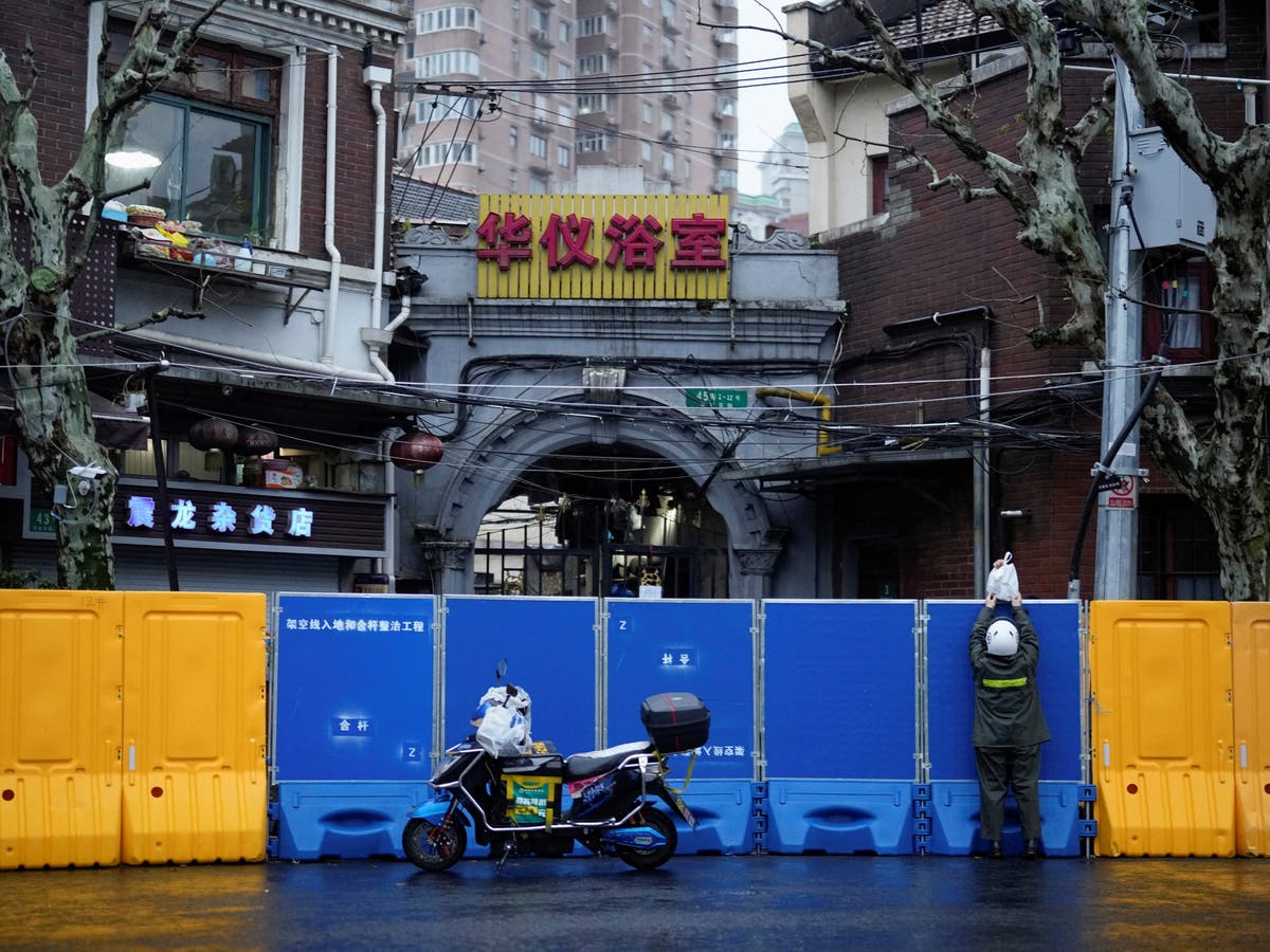 Shanghai won't lock down despite COVID-19 cases spike: Official | Al Arabiya English