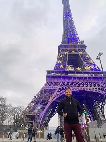 أحمد مسعود من أمام برج إيفل