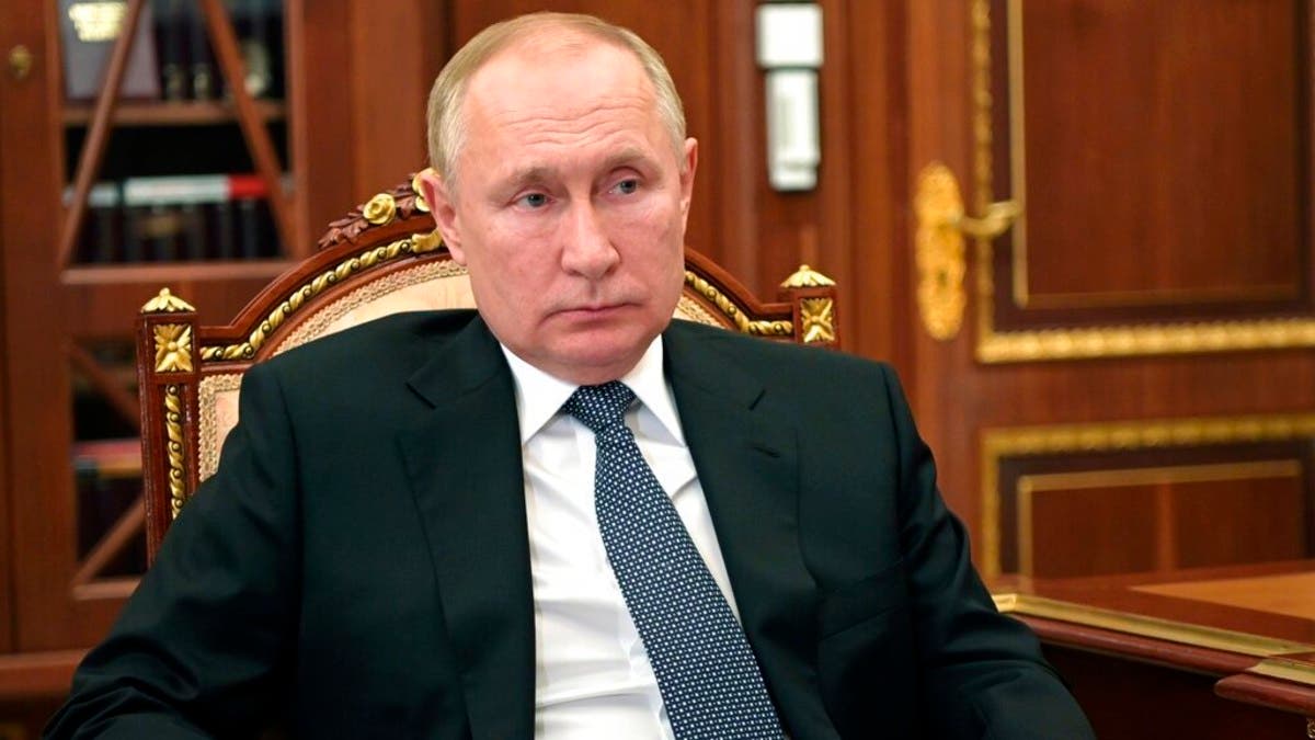 بوتين يوجه بإلزام “الدول غير الصديقة” الدفع بالروبل مقابل الغاز نهاية الشهر