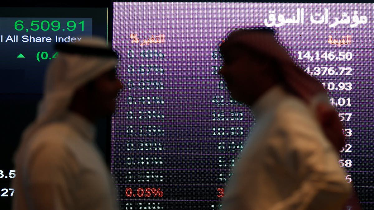 معظم أسواق الخليج تغلق على ارتفاع.. وبورصة مصر تعمق خسائرها