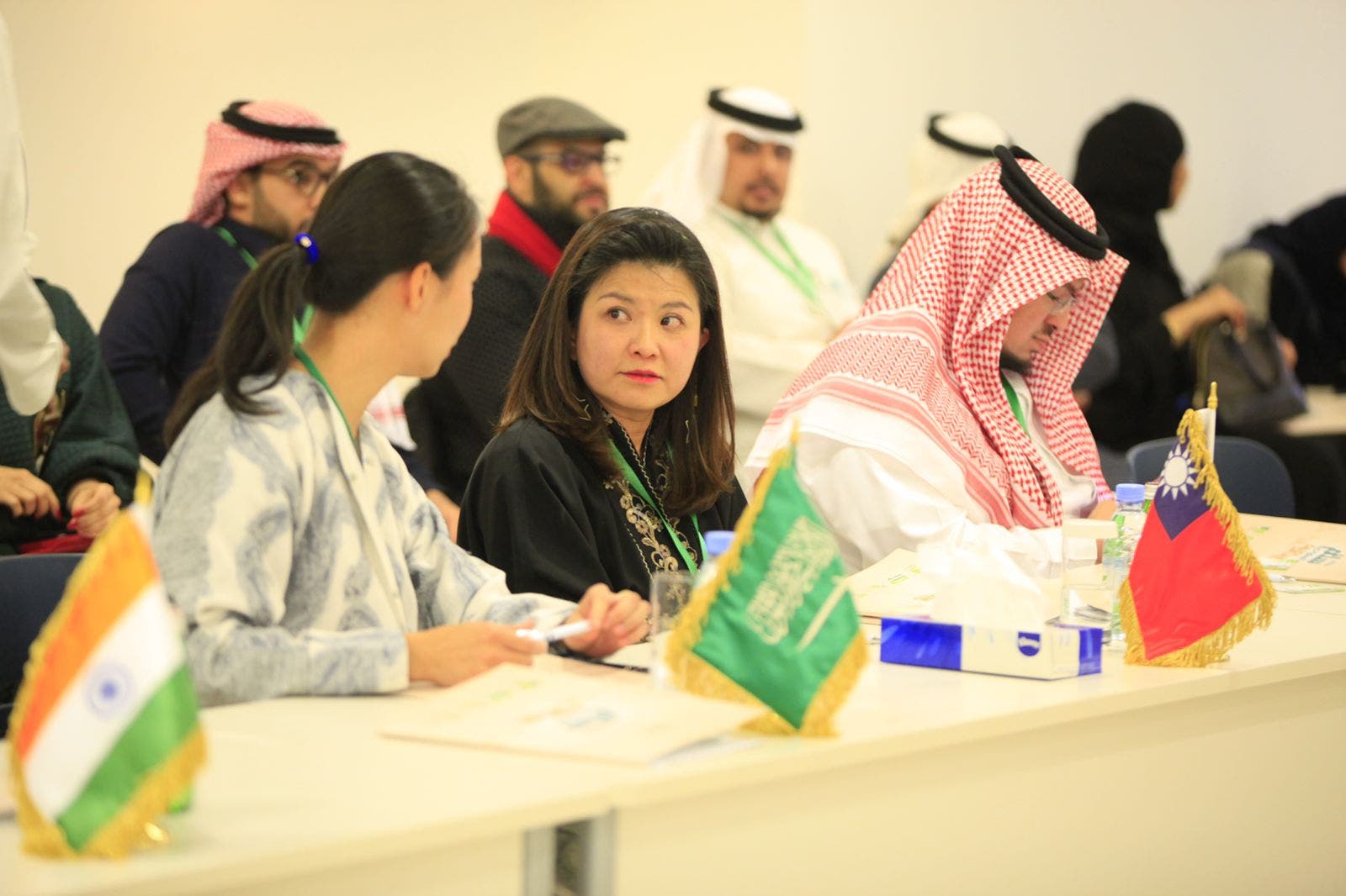 جانب من المشاركات