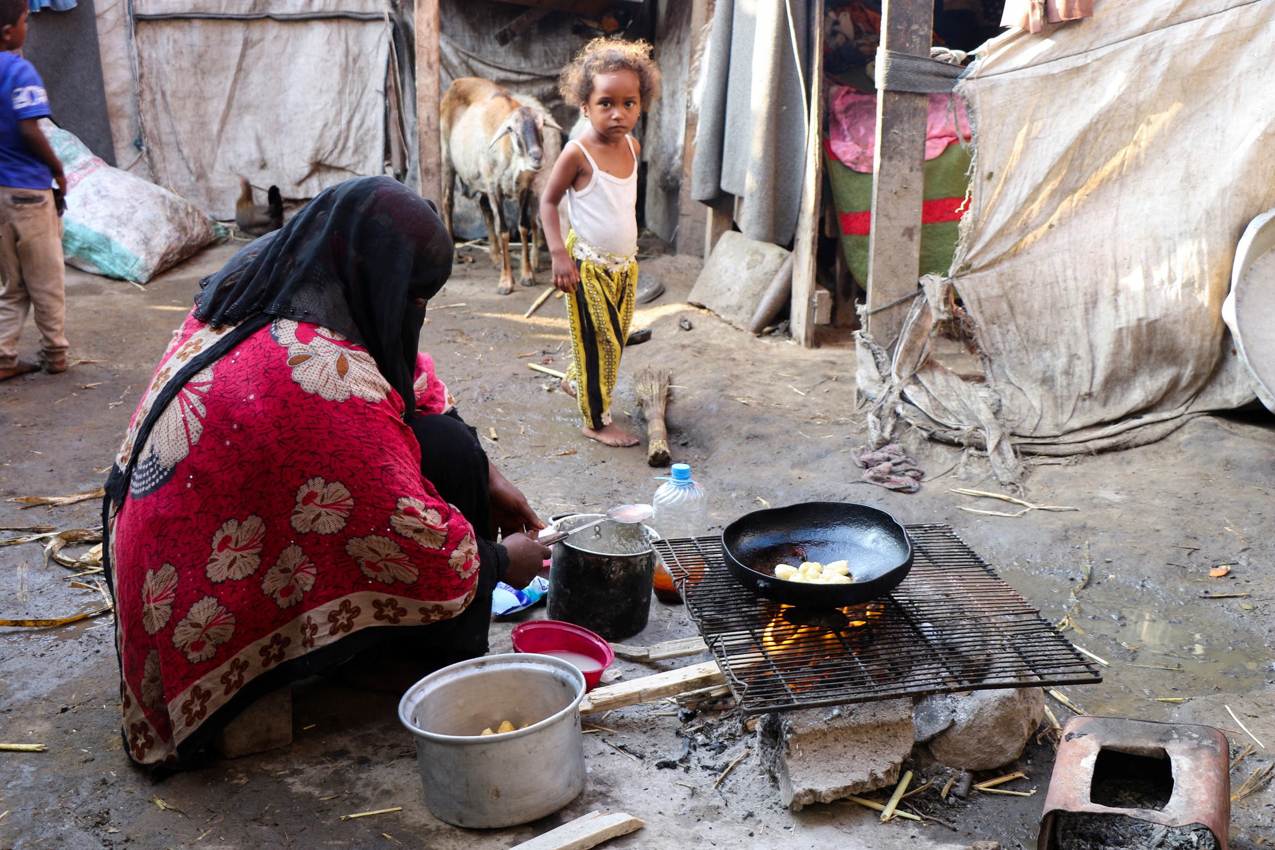مخيم للنازحين اليمنيين في عدن