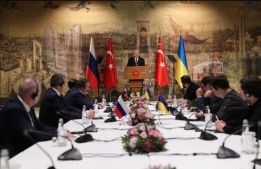 الرئيس أردوغان يتوجه بكلمة للوفدين الروسي والأوكراني في بدء المحادثات في اسطنبول