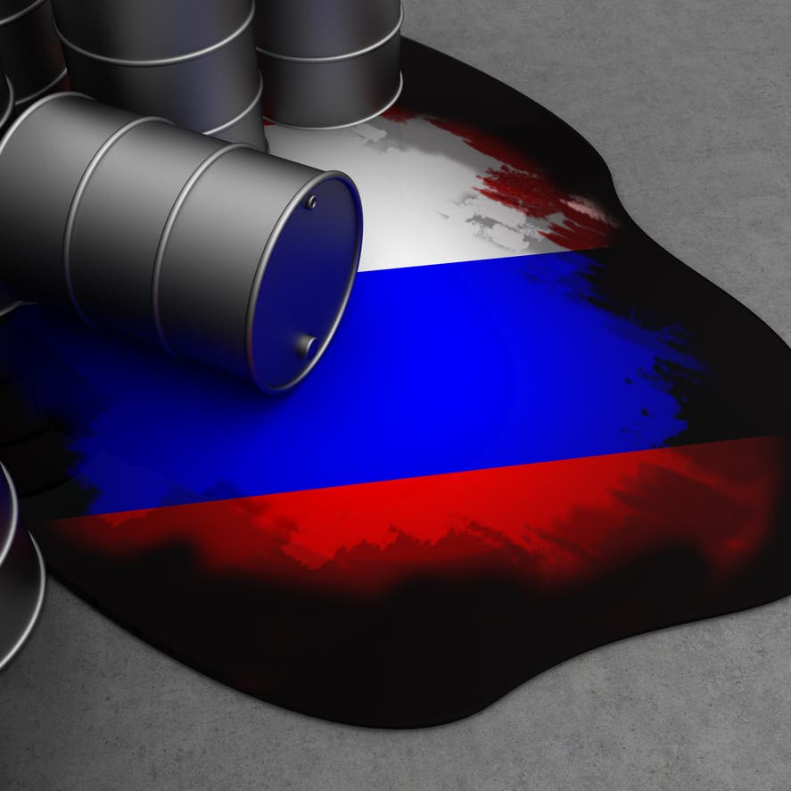 وكالة الطاقة: إمدادات النفط الروسية ستنخفض 3 ملايين برميل يوميا في مايو