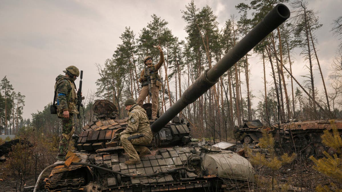 بريطانيا: إبعاد القوات الروسية مستمر من محيط كييف