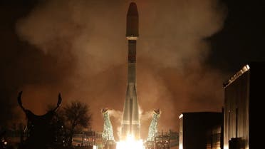 A Soyuz-2.1b rocket booster with a Fregat upper stage and satellites of British firm OneWeb blasts off from a launchpad at the Baikonur Cosmodrome, Kazakhstan December 27, 2021. (File photo: Reuters)
