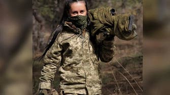 "چار کول" روسی افواج کے خلاف یوکرین کی مزاحمت کی علامت خاتون