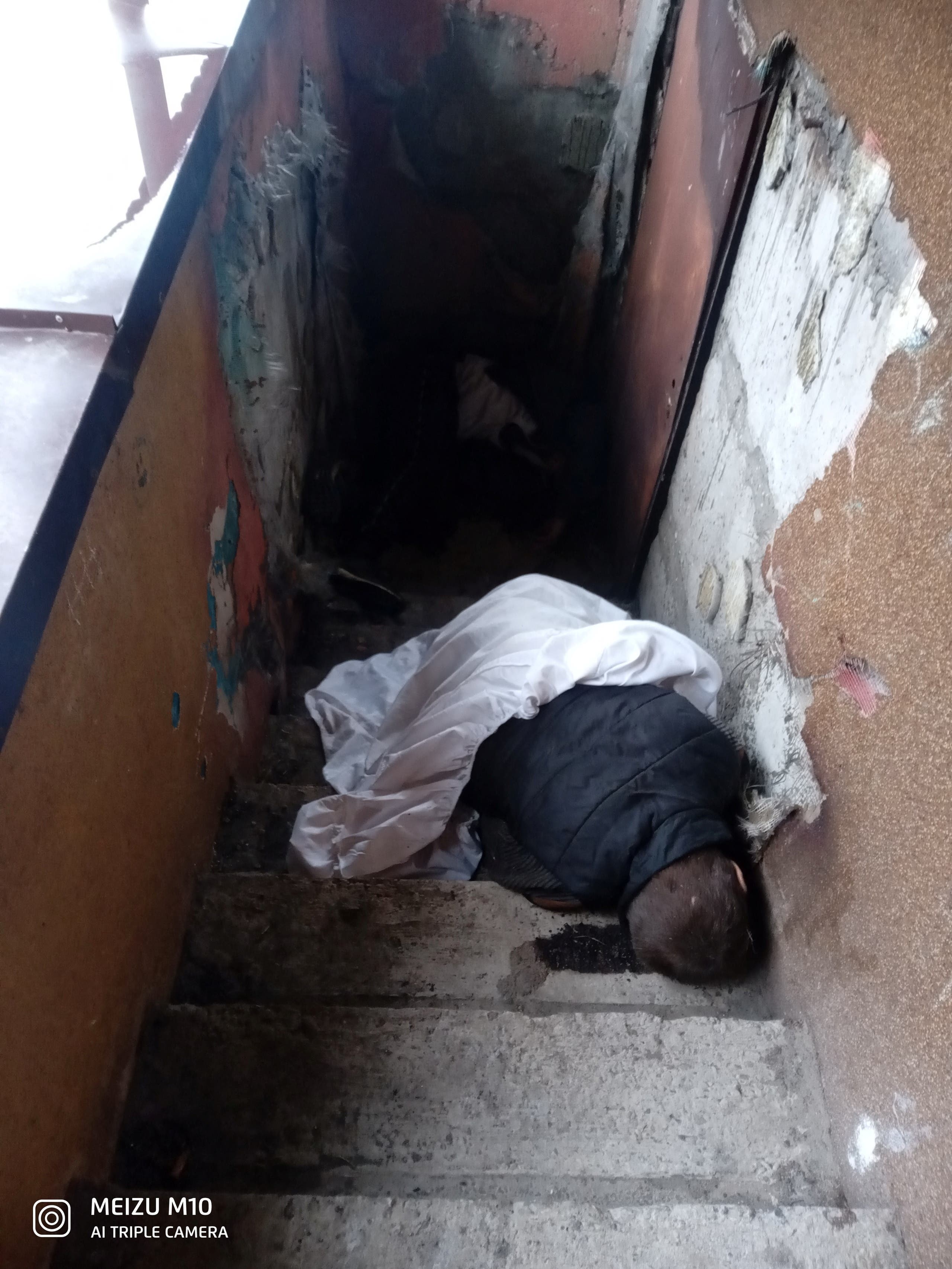 جثة أحد المدنيين القتلى في بوتشا