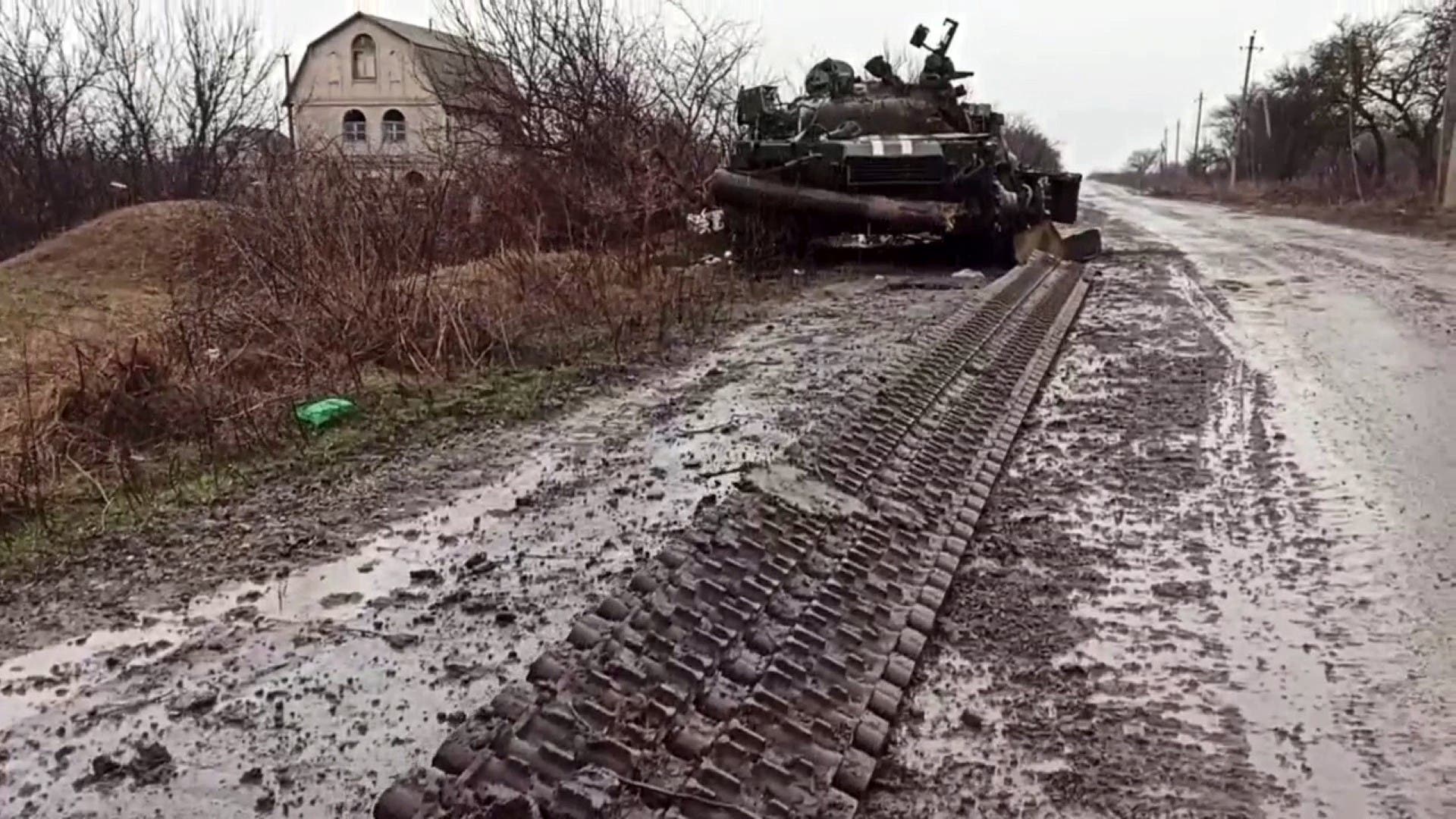 دبابة أوكرانية مدمرة (فرانس برس)