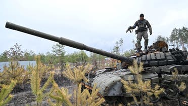 دبابة مدمرة للجيش الروسي (فرانس برس)