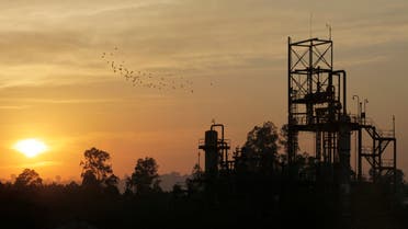The sun sets behind the Union Carbide Corp pesticide plant in Bhopal November 30, 2009. (File photo: Reuters)