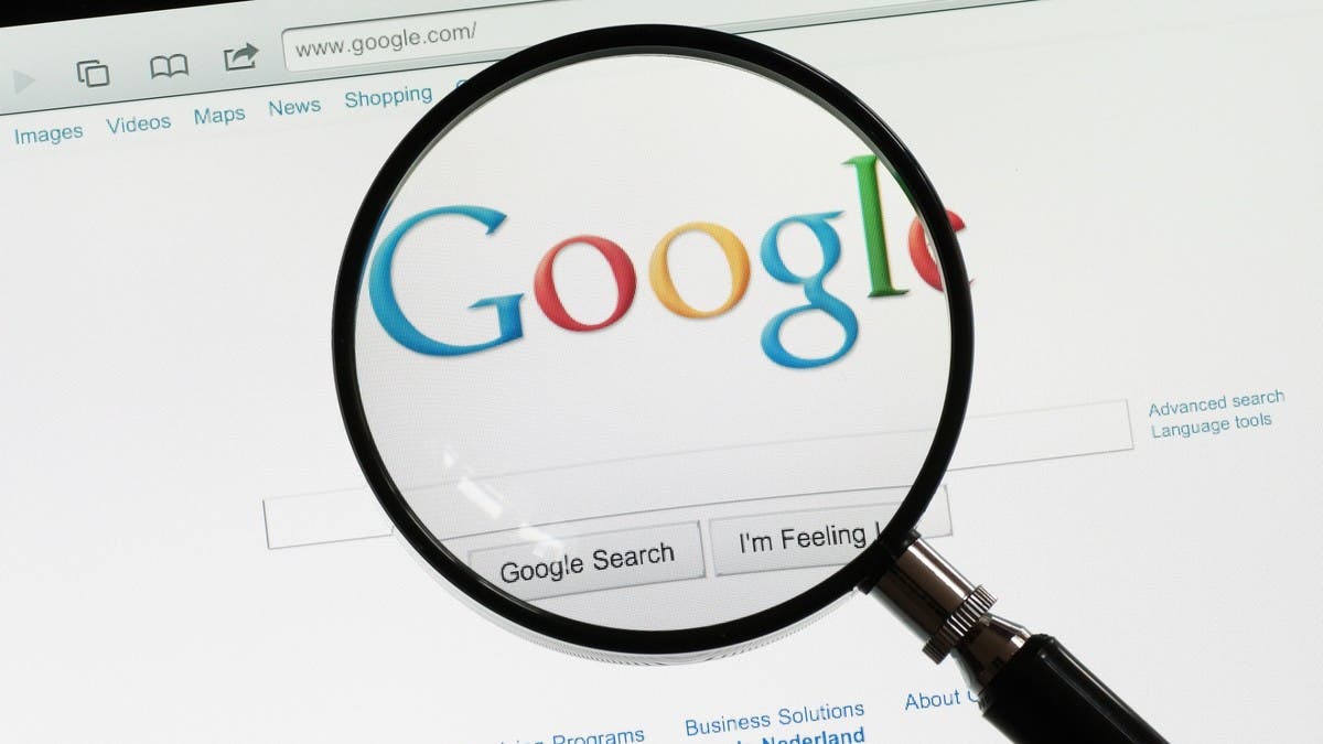 روسيا تلوح بعقوبات ضد غوغل وويكيبيديا بسبب محتوى “زائف”