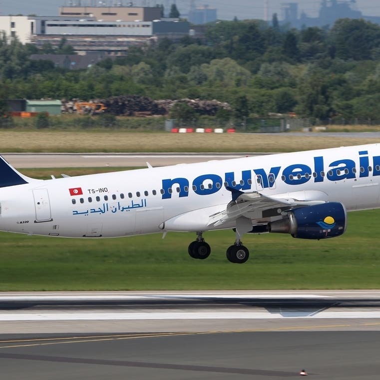 تونس تعرض بيع أسهم شركة طيران صادرتها من صهر بن علي