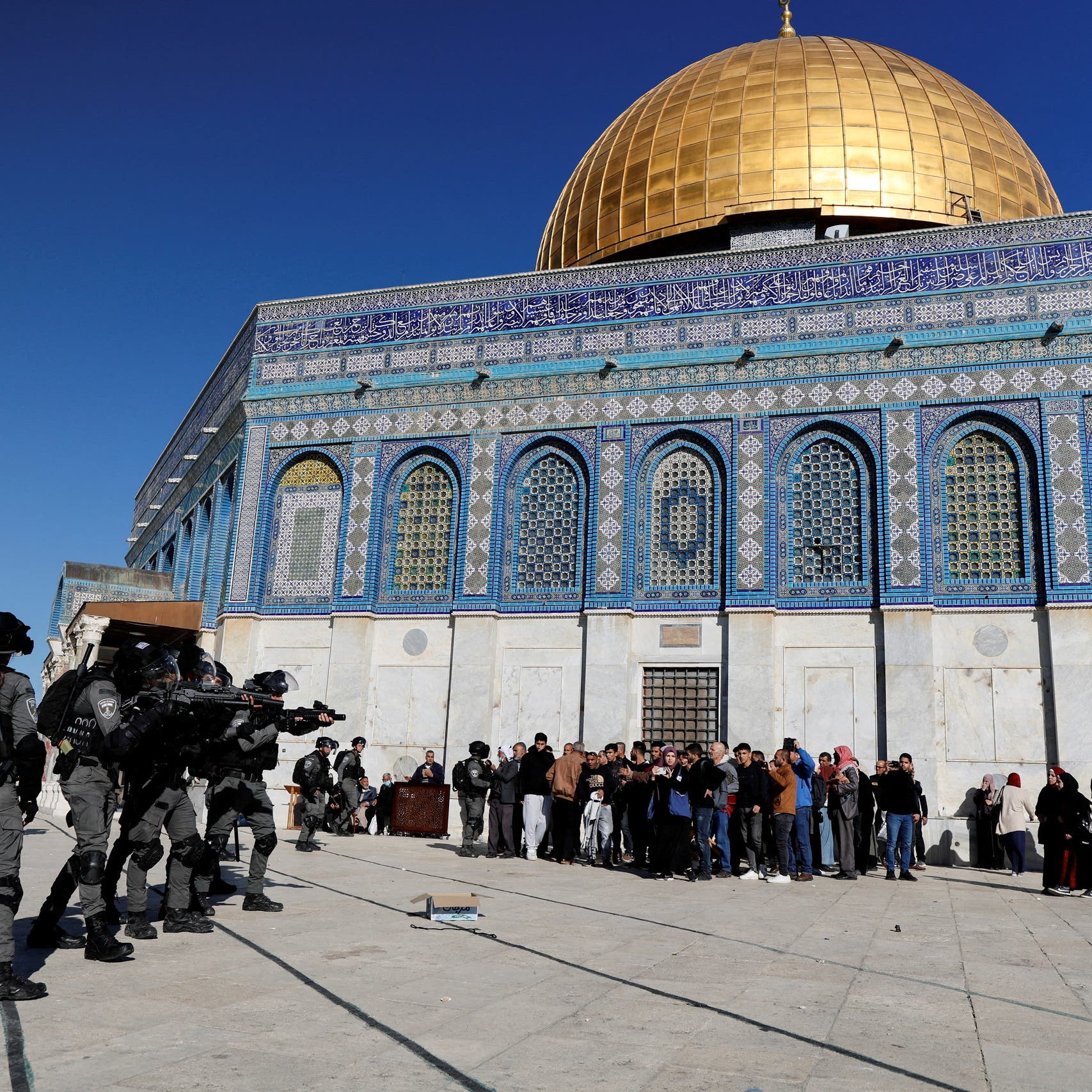 إصابة 8 فلسطينيين باشتباكات مع قوات إسرائيلية في المسجد الأقصى