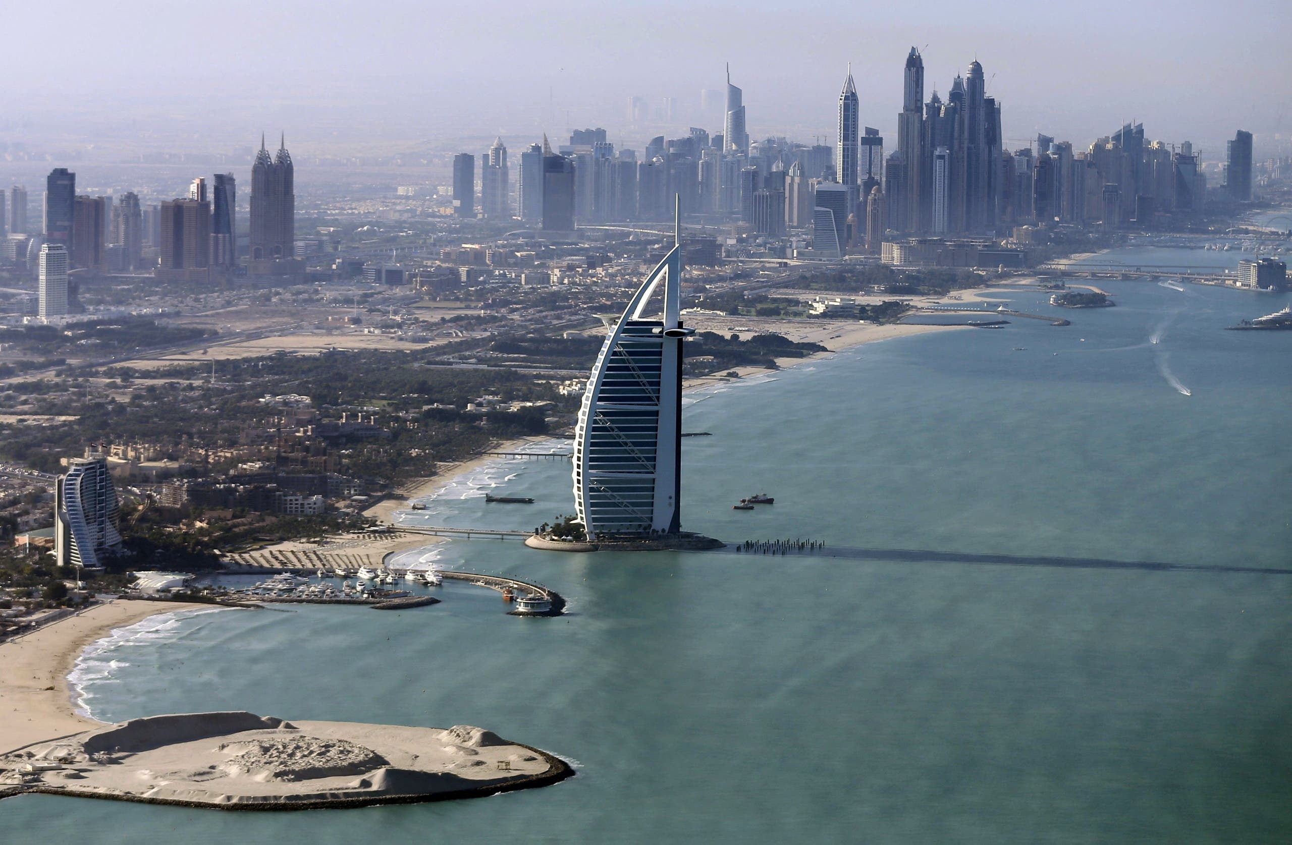 A general view of the luxury Burj al-Arab Hotel at Jumeirah area in Dubai, UAE December 9, 2015. (File photo: Reuters)