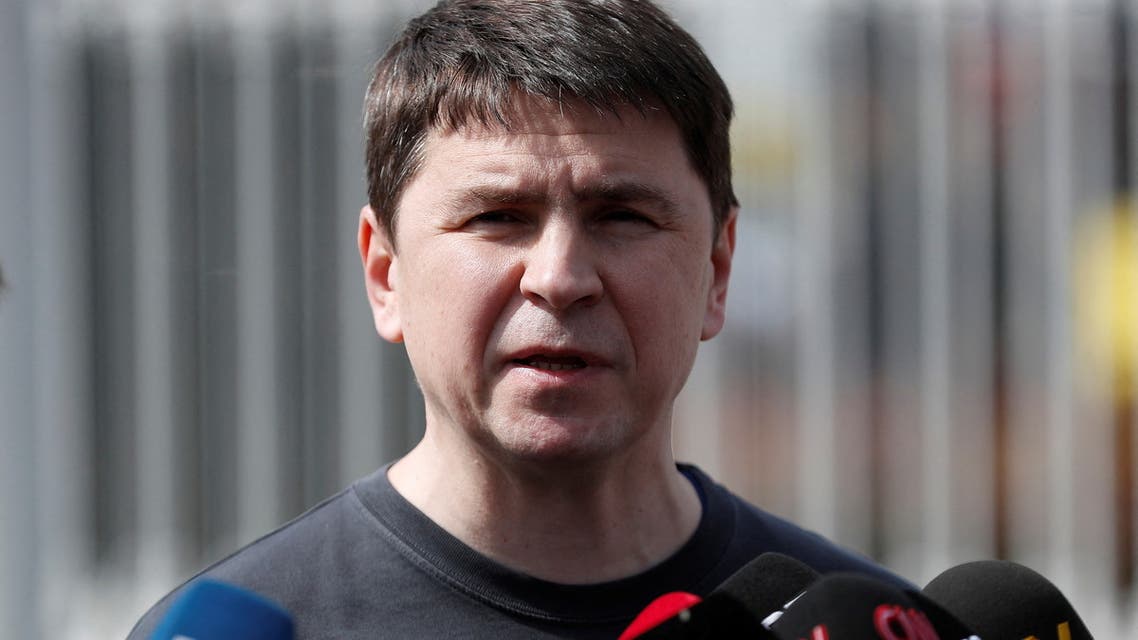Mykhailo Podolyak, a political adviser to Ukrainian President Volodymyr Zelenskiy, receives questions from a member of the media after a meeting with Russian negotiators in Istanbul, Turkey March 29, 2022. (File photo: Reuters)