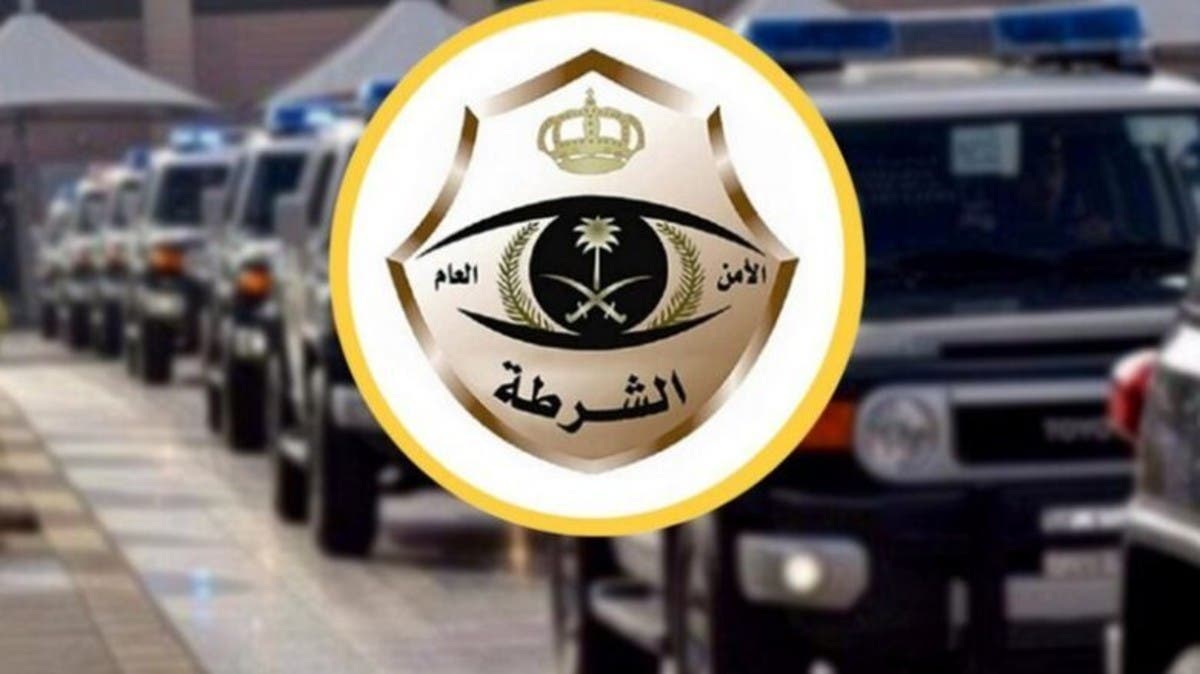 فيديو لفتاة بزي عسكري في الرياض يورطها.. والشرطة تعلق