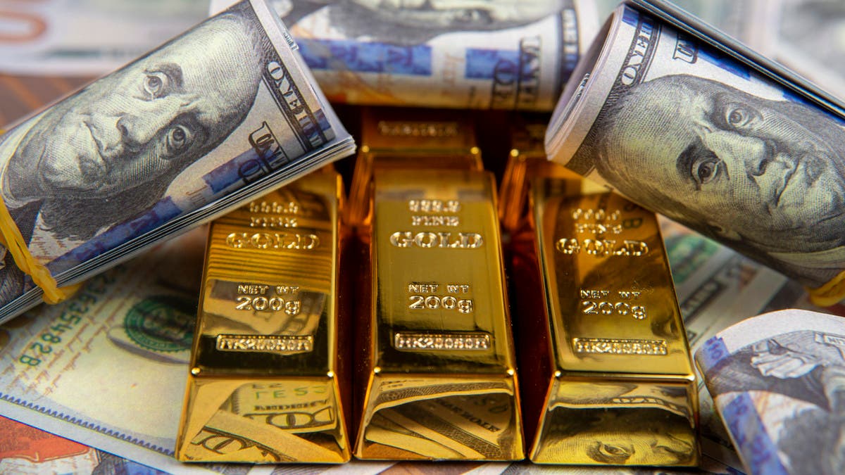 أسعار الذهب في طريقها لأول ارتفاع منذ 5 أسابيع مع تراجع الدولار