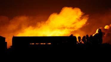 A massive fire lights up the sky over a Ukraine Armed Forces ammunition depot on the outskirts of Lozovaya town, about 450 km (280 miles) east of the capital Kiev, August 28, 2008. (File photo: Reuters)