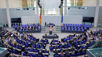 German parliament approves heavy weapons for Ukraine