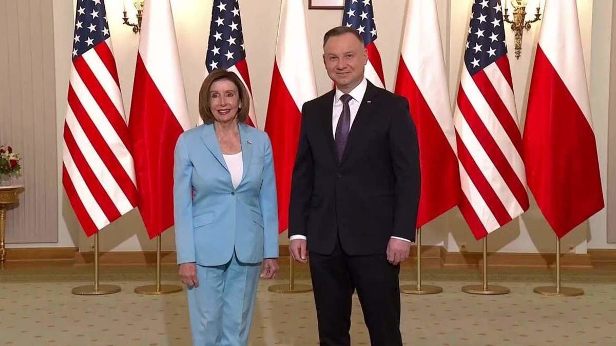 بيلوسي ووفد أميركي رفيع المستوى في وارسو تعزيزا لدعم أوكرانيا