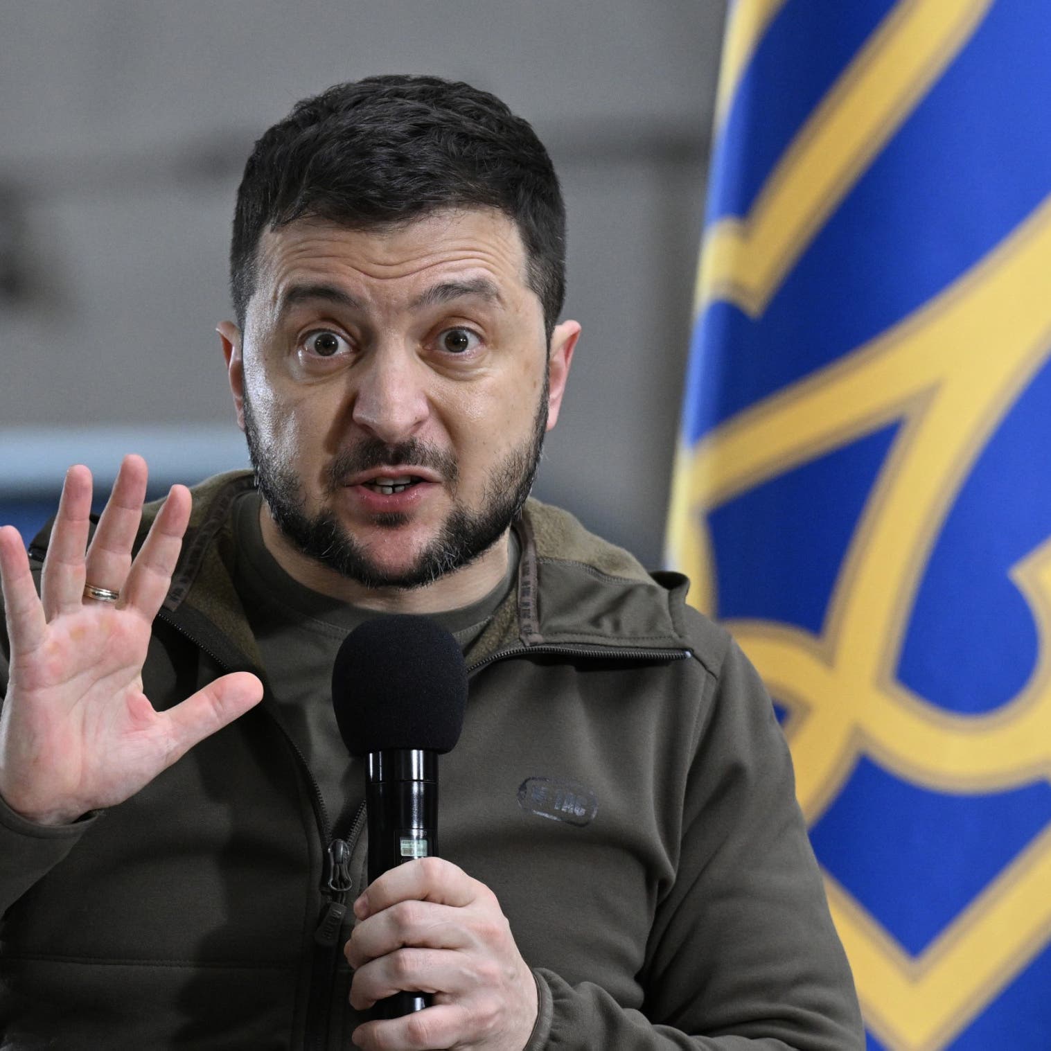 زيلينسكي يشدد على ضرورة استعادة كافة الأراضي الأوكرانية