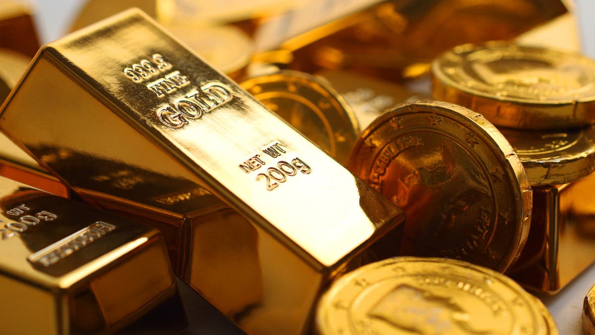 الذهب عند أدنى مستوى في شهرين ونصف مع ترقب اجتماع الفيدرالي