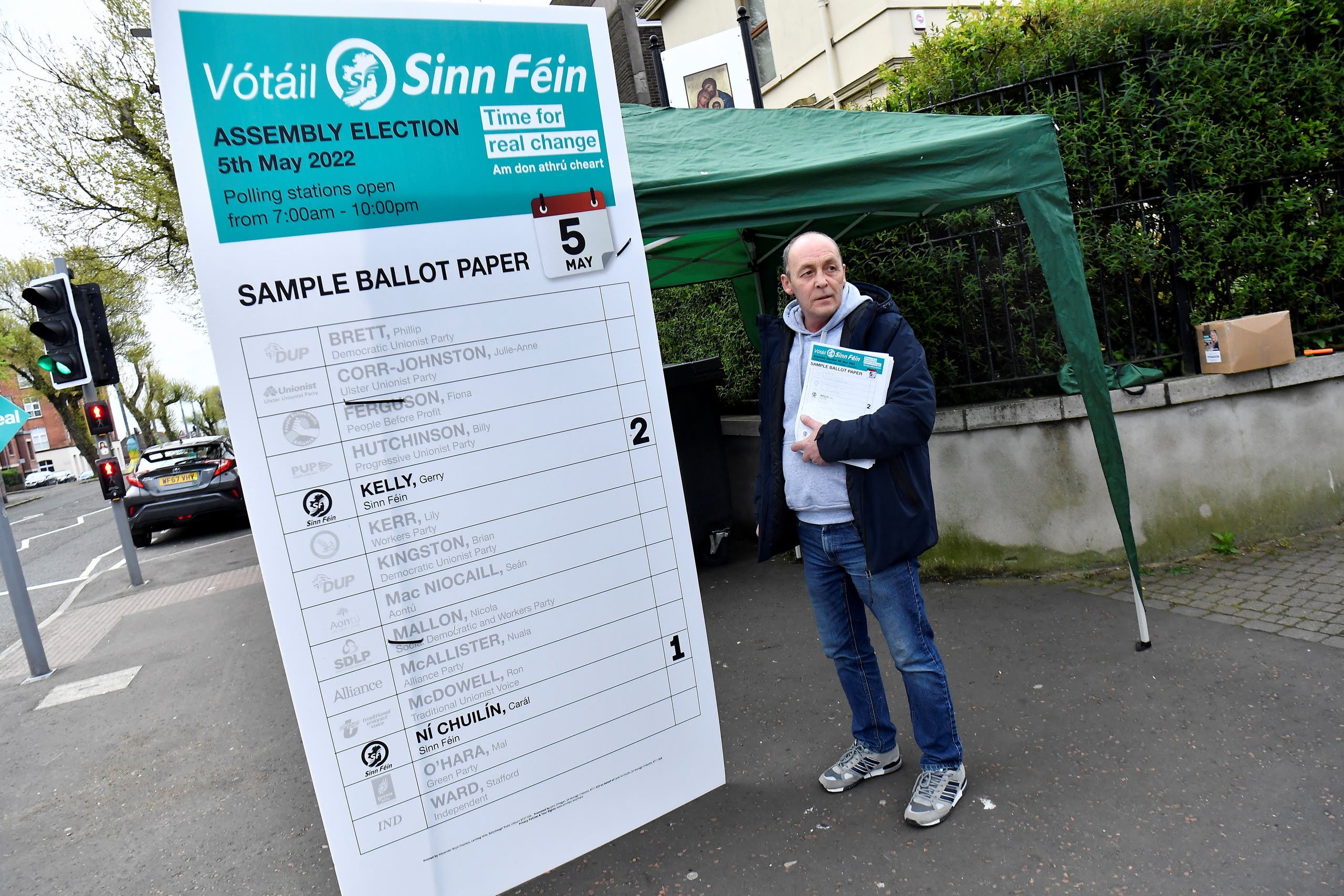 Banner for party "shin fen" In front of a polling station in Belfast