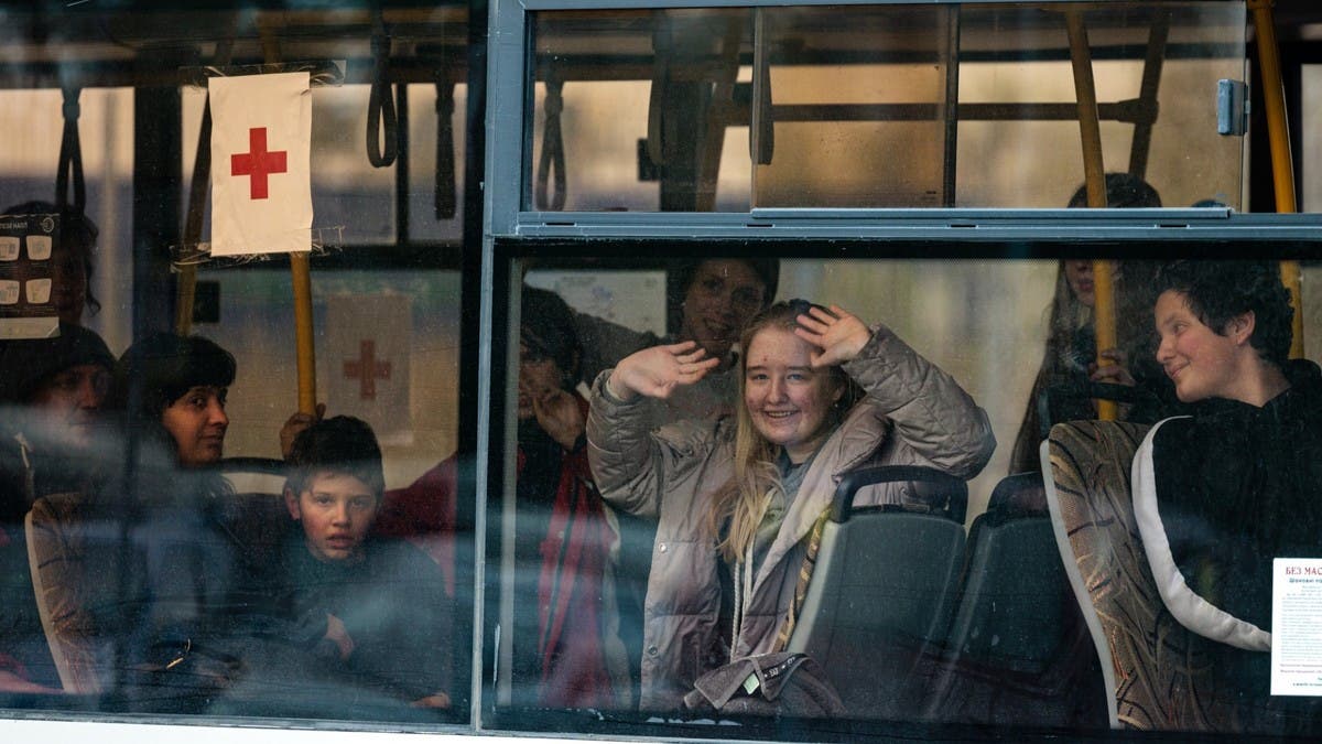 روسيا: 256 جنديا أوكرانيا استسلموا من آزوفستال