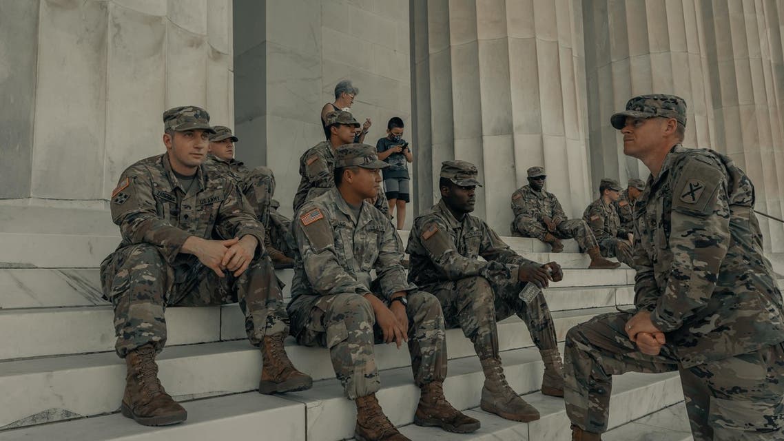 The US Army outside of the Lincoln Memorial. (Unsplash, Clay Banks)