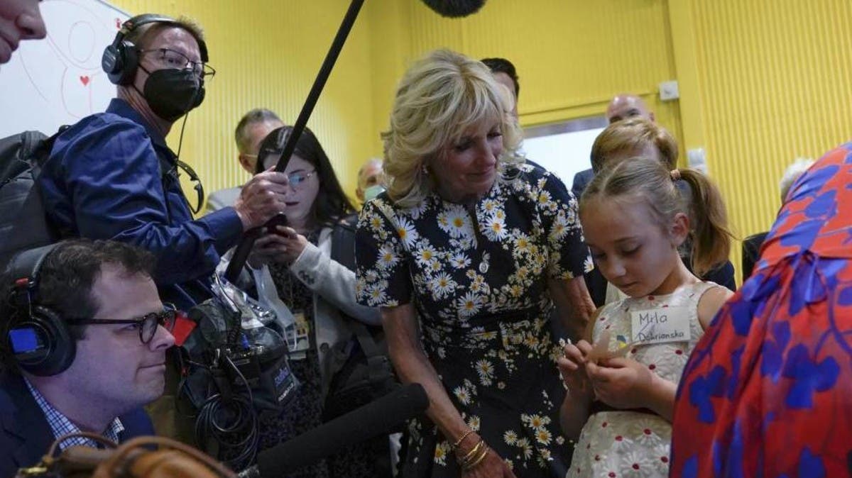 كلمات مفجعة لطفلة أوكرانية تصدم سيدة أميركا الأولى