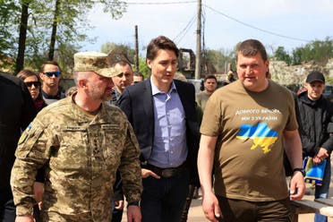 رئيس الوزراء الكندي جاستن ترودو أثناء زيارة مدينة إيربين الأوكرانية