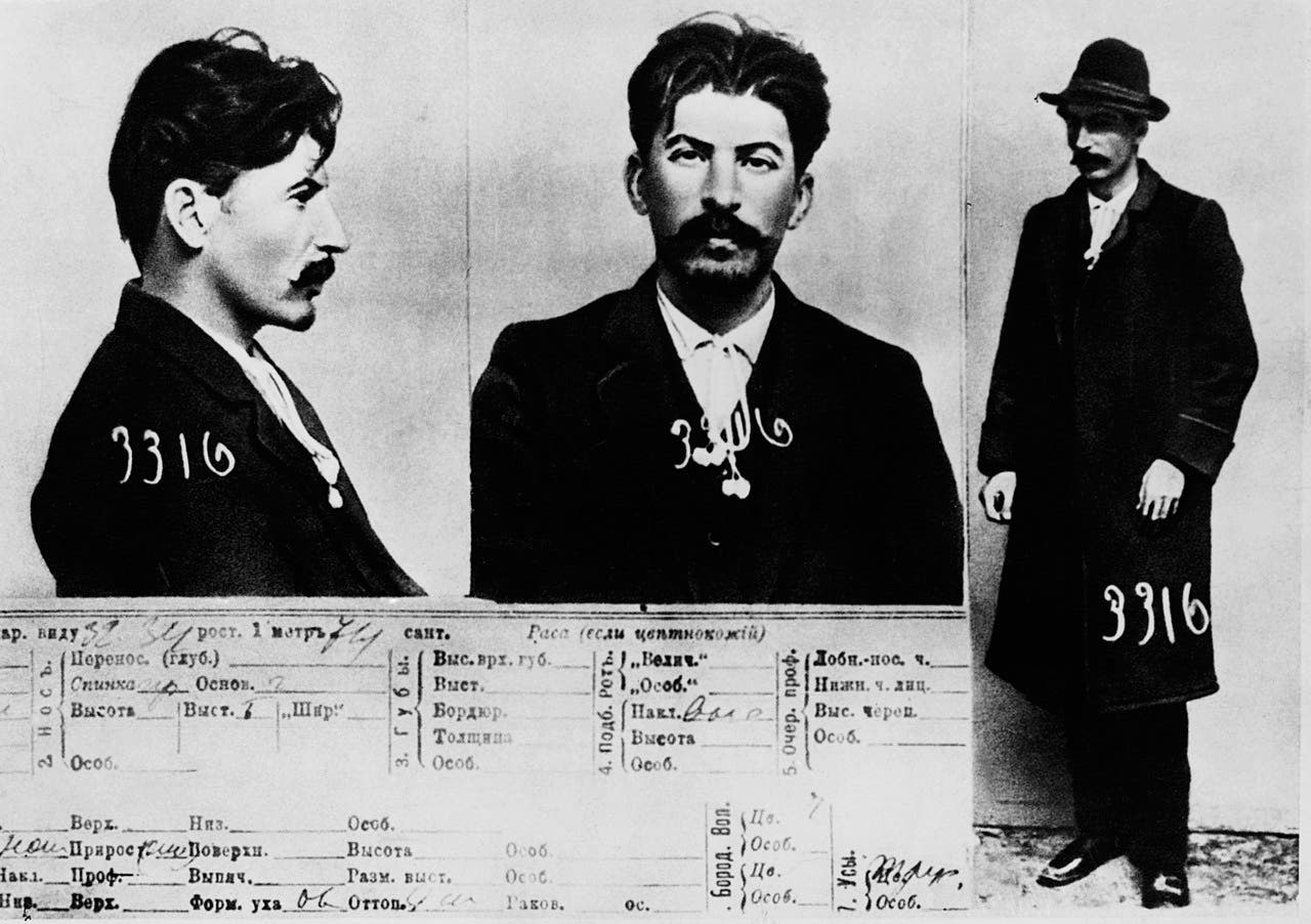 صورة ستالين لدى رجال الشرطة الروسية عام 1911