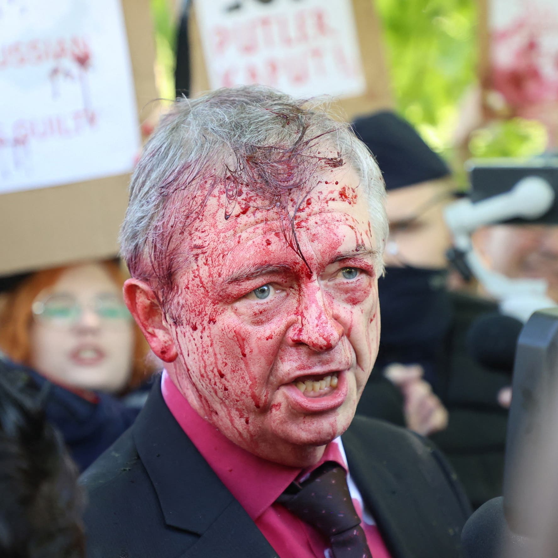 بولندا: الاعتداء على السفير الروسي في وارسو "مؤسف"