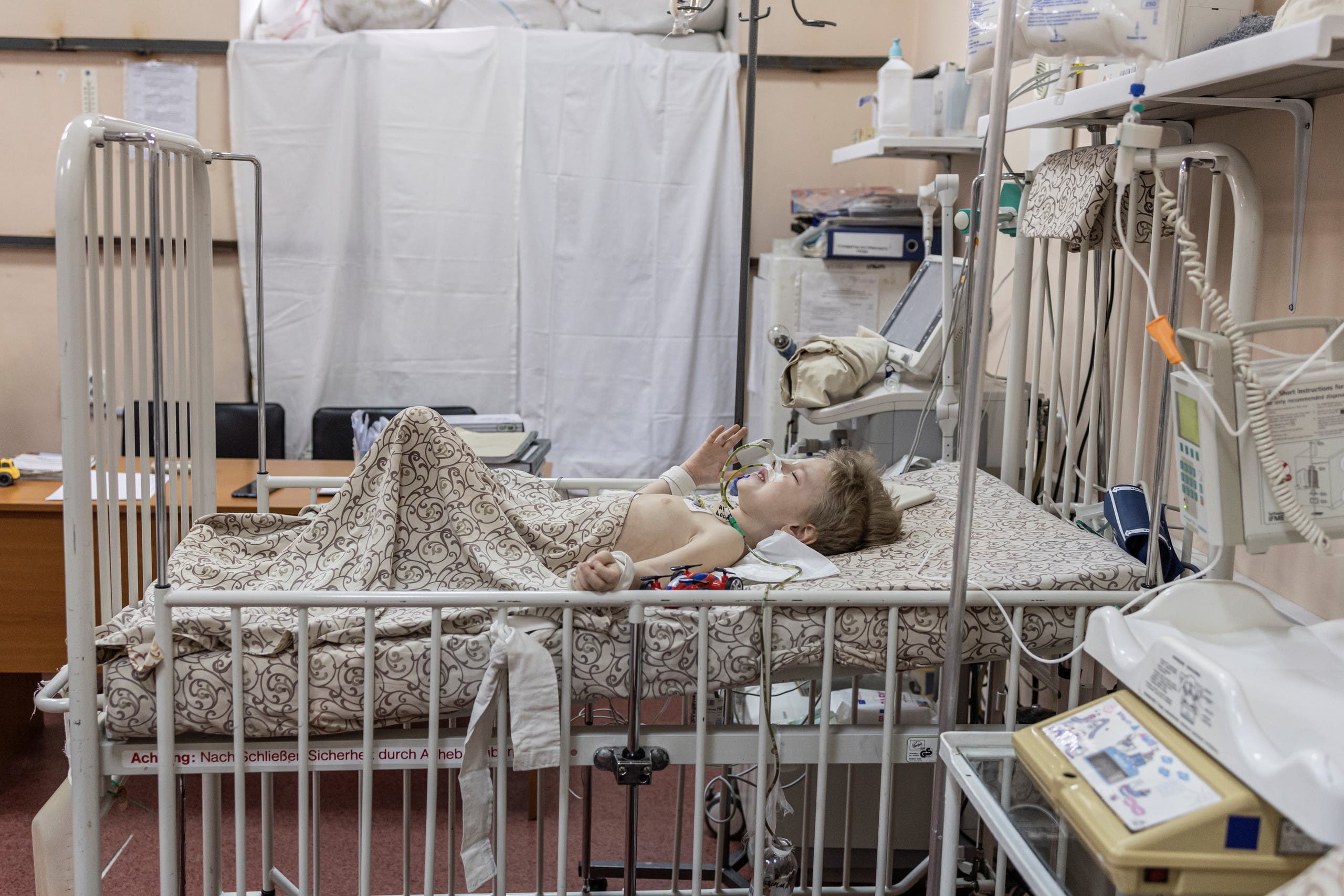 طفلة في أحد مستشفيات ماريوبول