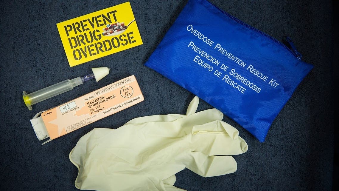 A kit of Naloxone, a heroin antidote that can reverse the effects of an opioid overdose, is displayed at a press conference about a new community prevention program for heroin overdoses in which New York police officers will carry kits of Naloxone, on May 27, 2014 in New York City. (AFP)