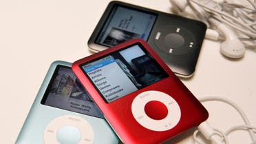 FILE PHOTO: New Apple iPod Nanos are seen during an unveiling in San Francisco, California September 5, 2007. REUTERS/Robert Galbraith (UNITED STATES)/File Photo