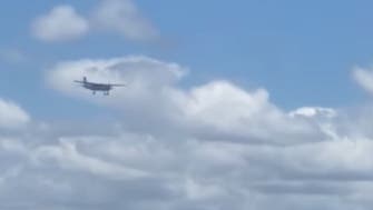 فيديو.. قائد طائرة يتعرض لوعكة صحية والراكب لا خبرة له بالطيران