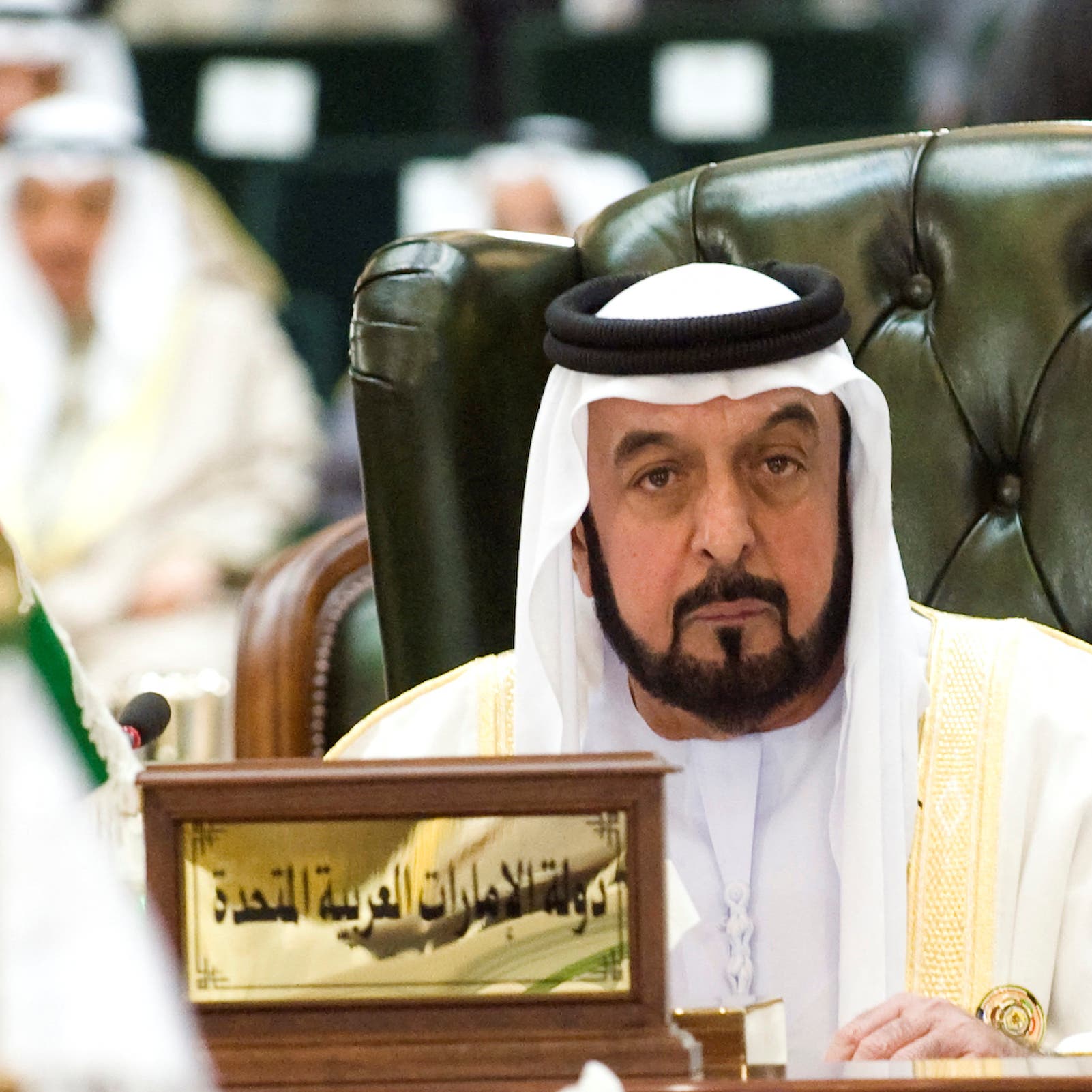 محمد بن زايد: الإمارات فقدت ابنها البار وقائد "مرحلة التمكين"