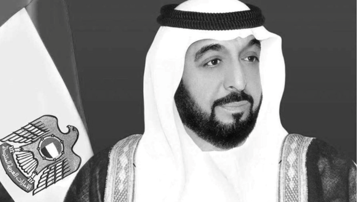 حاكم أبوظبي يقبل التعازي بوفاة الشيخ خليفة في “قصر المشرّف”