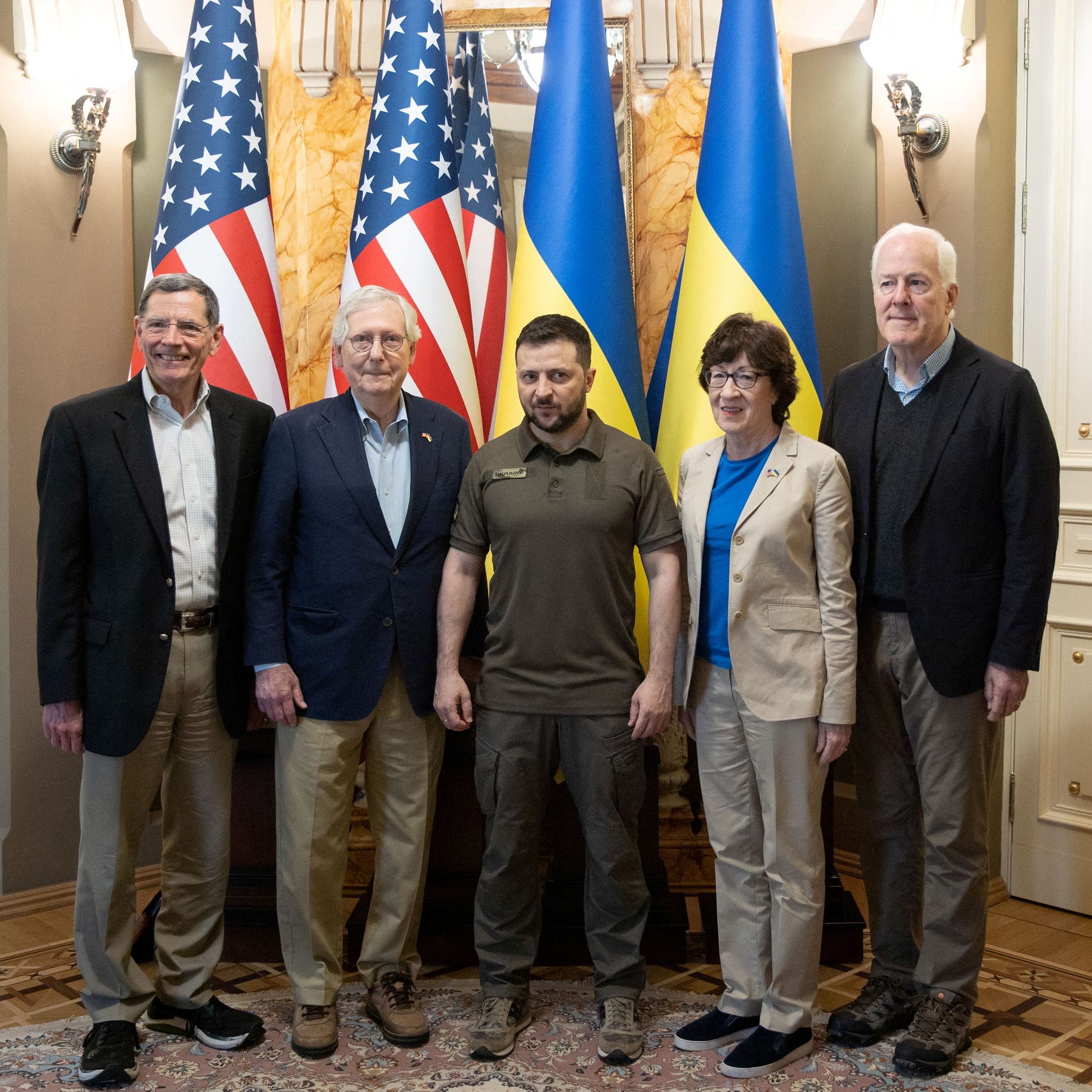 بالصور.. وفد من الكونغرس الأميركي يلتقي زيلينسكي بكييف