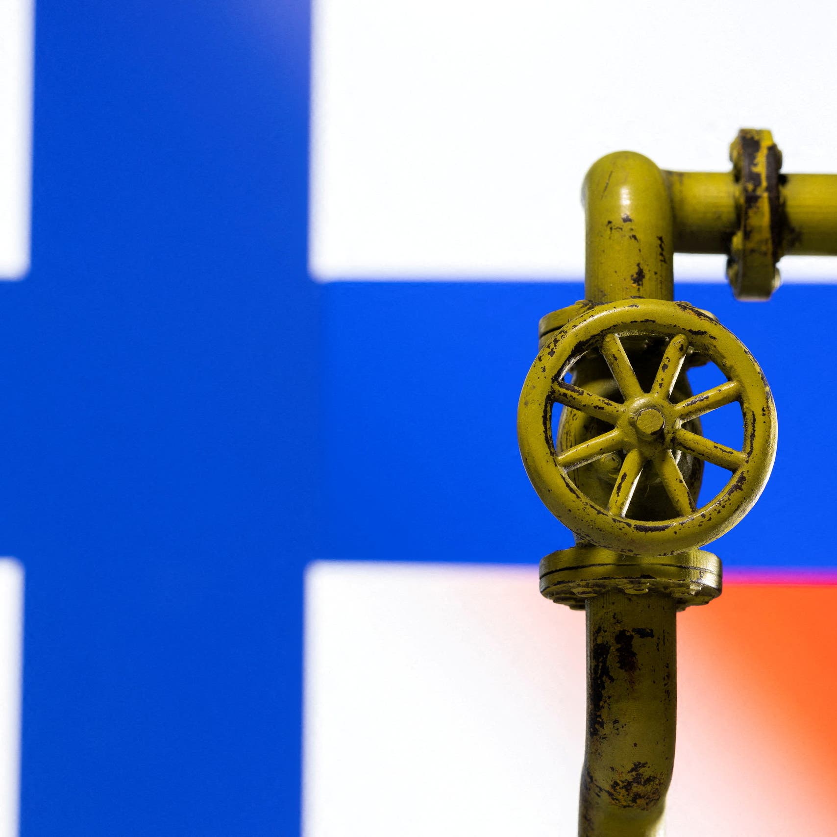 على وقع تصاعد التوتر.. روسيا توقف مد الكهرباء إلى فنلندا